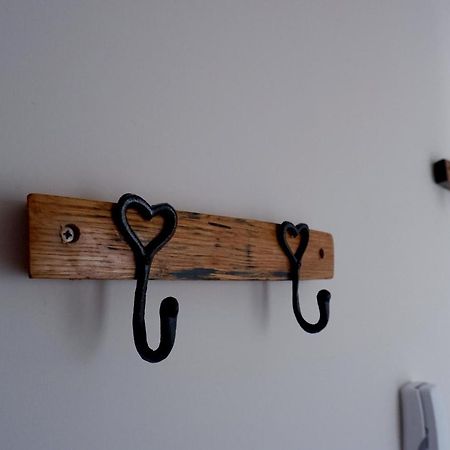 No 7 Quiet, Two Bedroom Ground Floor Flat In Tornagrain Great For Early Airport Departures Or Late Flights Dalcross Kültér fotó